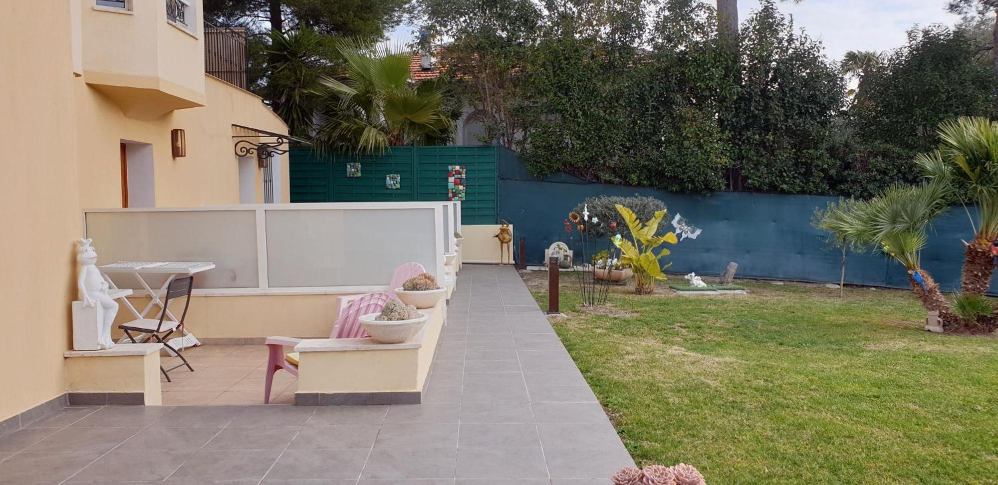 Studio Meuble-Juan Pins-Logt2 Antibes Exterior photo
